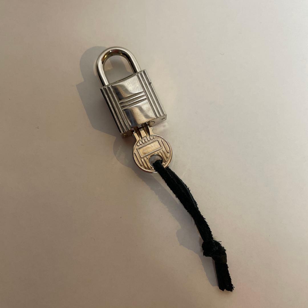 USED 美品　HERMES カデナ　シルバー 鍵付き
