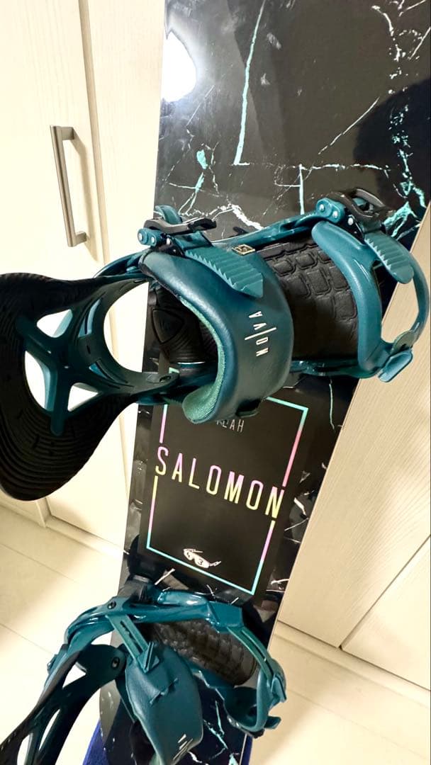 送料込み 美品 SALOMON スノーボードセット143cm Oh yeah