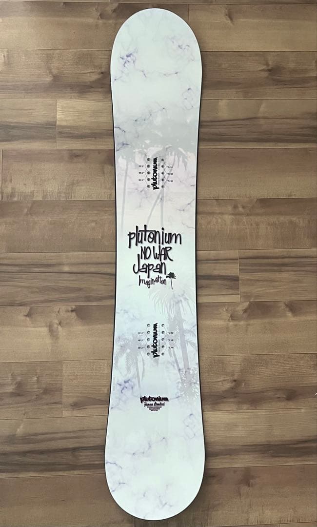 Plutonium 143cm スノーボード