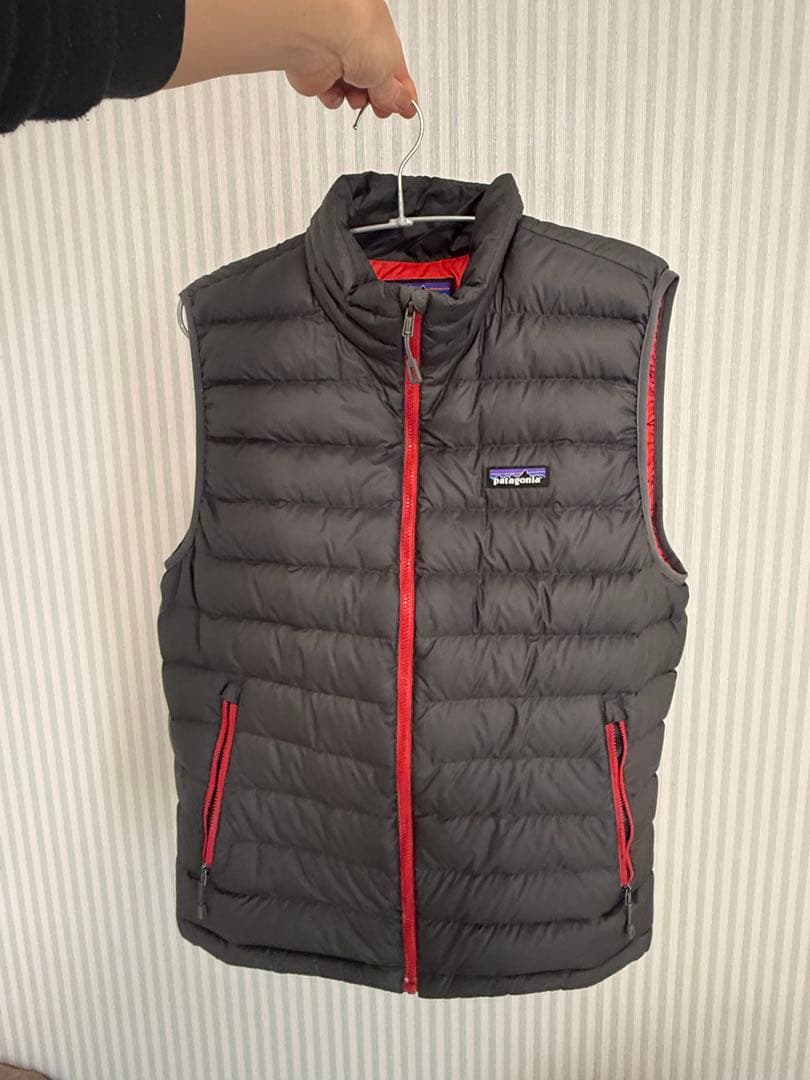 美品 Patagonia パタゴニア ダウンベスト サイズM グレー　廃盤