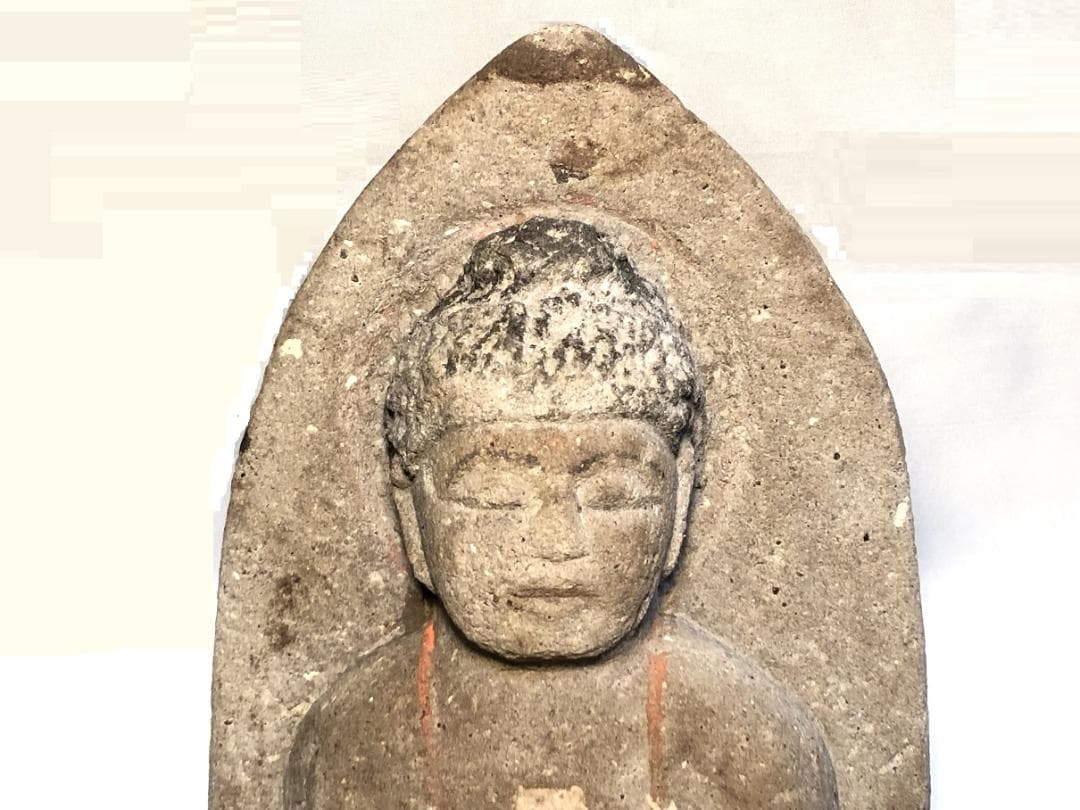 【 江戸期の石仏 】　卓上に置けるコンパクト22ｃｍ