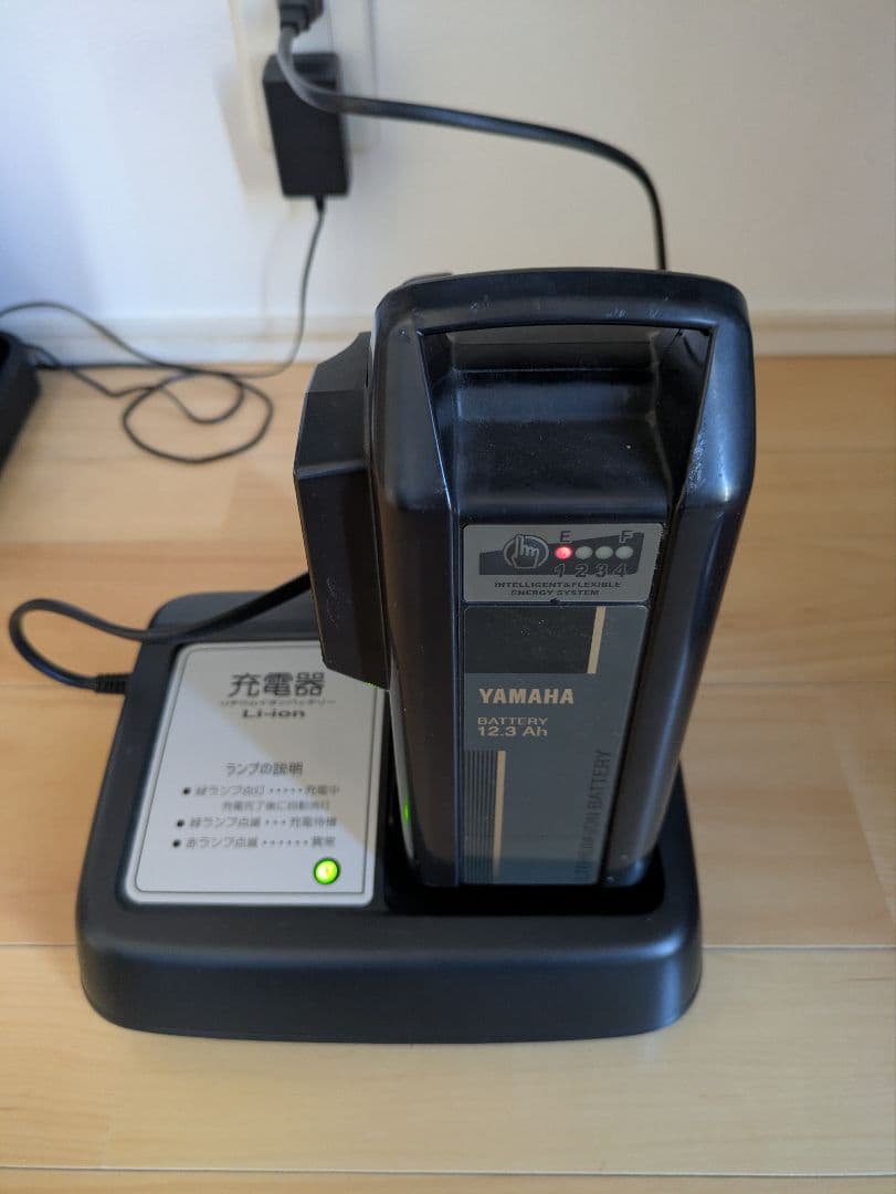 電動アシスト自転車　ヤマハ パスバビーアン20インチ 子供乗せ 赤色