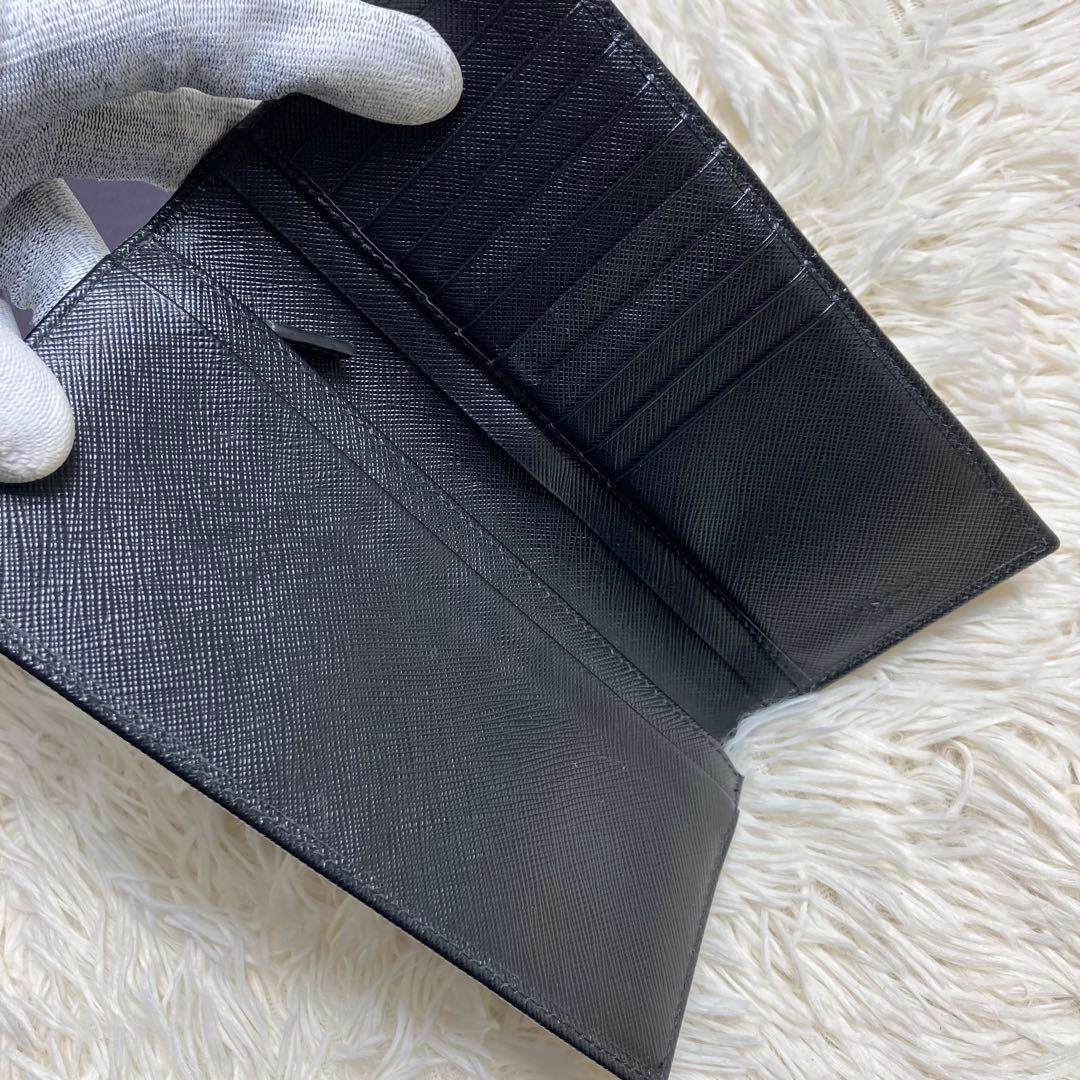 現行 プラダ ロングウォレット サフィアーノ 三角プレート IC内蔵