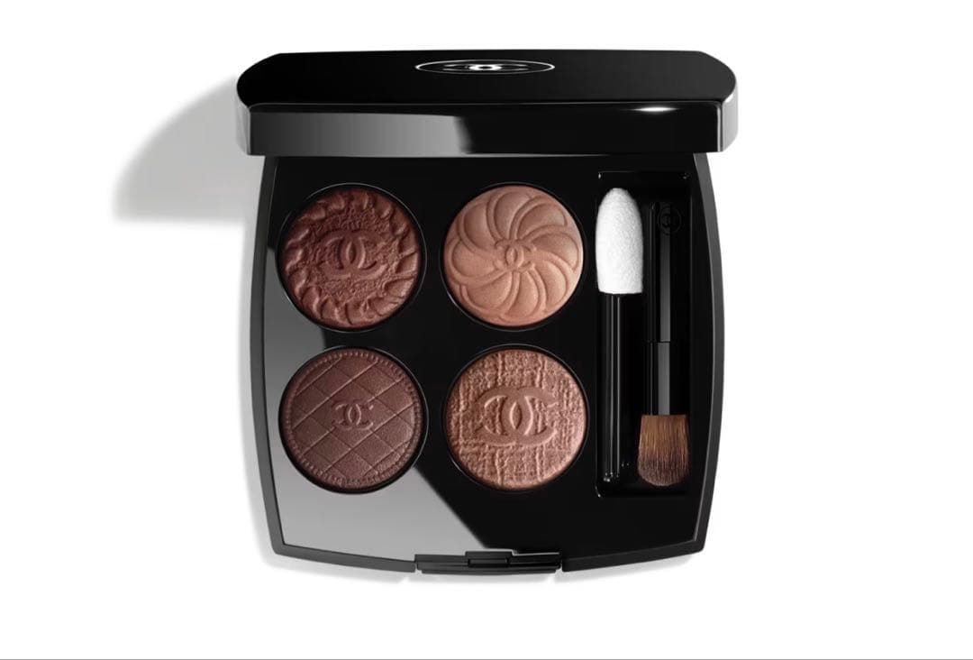 CHANEL LES 4 OMBRES BOUTONS アイシャドウパレット