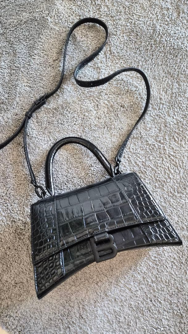 BALENCIAGA　ブラック クロコダイル風 ショルダーバッグ