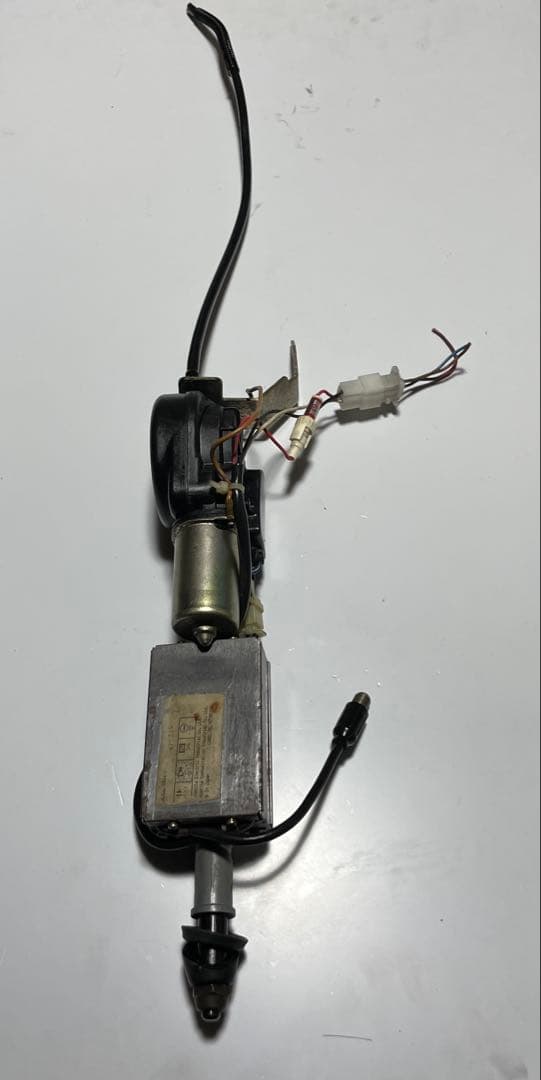 メルセデスベンツ W123 230E ラジオアンテナ