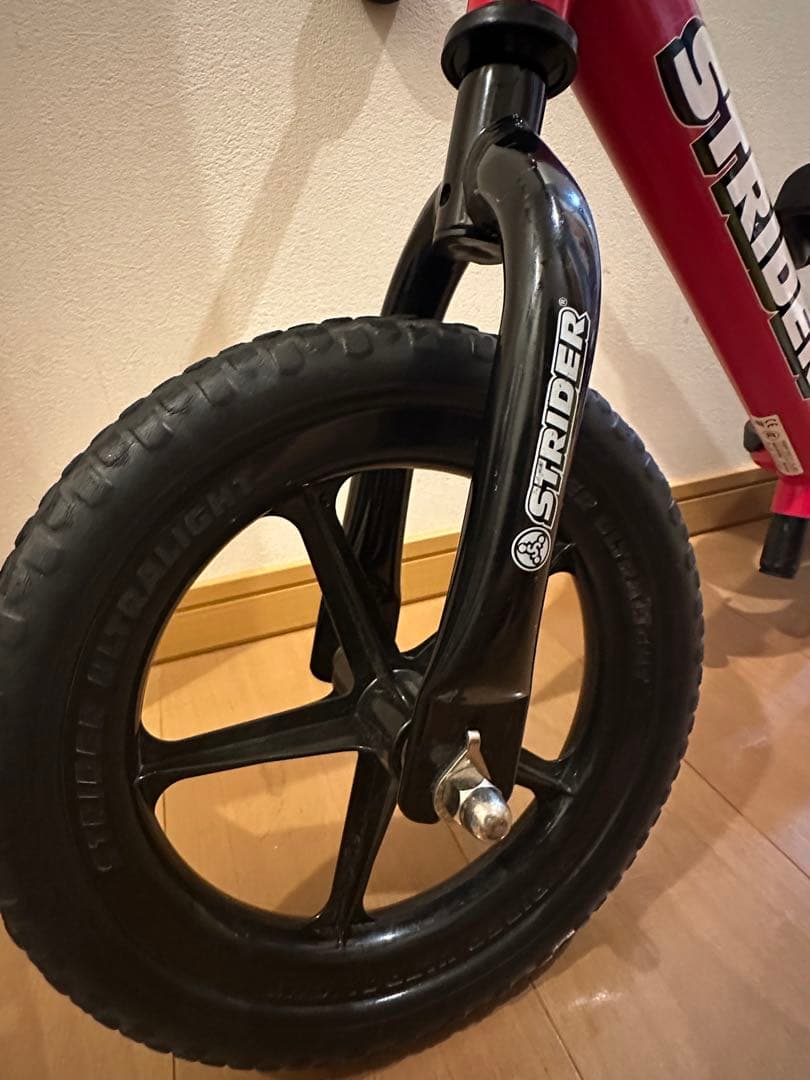 美品　STRIDER ストライダー　12インチ　赤