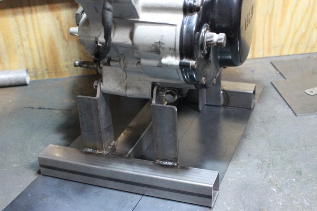 SR400 エンジンスタンド スチール 未塗装 メンテナンス ボアアップ