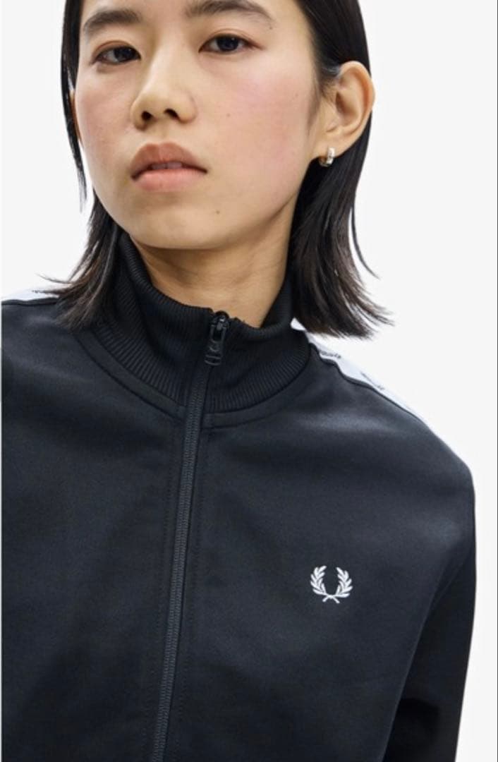 美品　FRED PERRY Cropped Taped Track Jacket