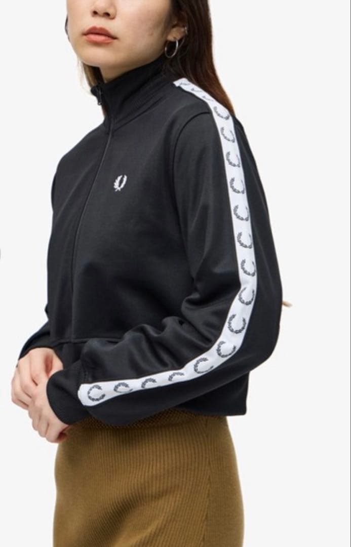 美品　FRED PERRY Cropped Taped Track Jacket
