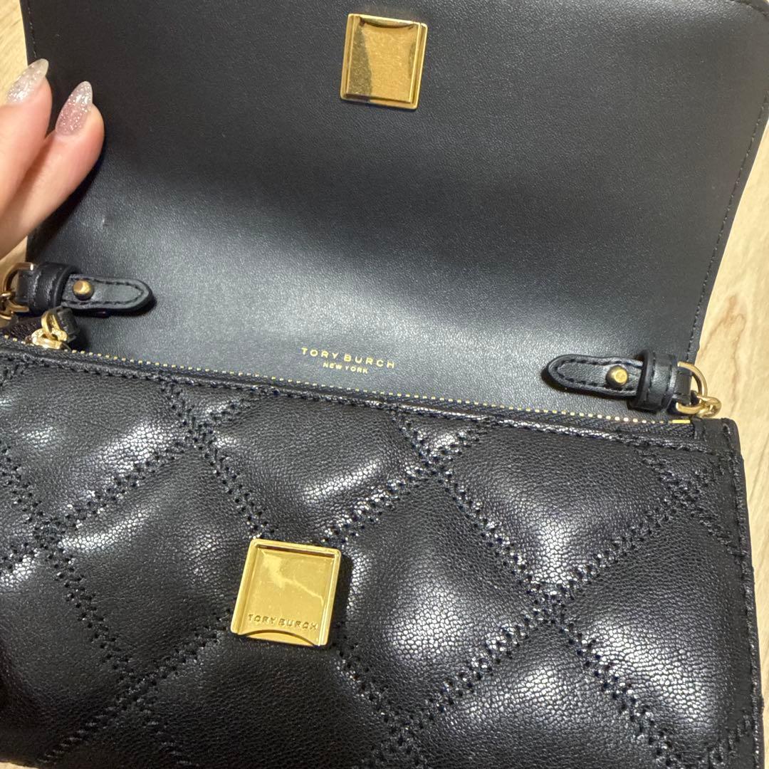 トリーバーチ　チェーンウォレット