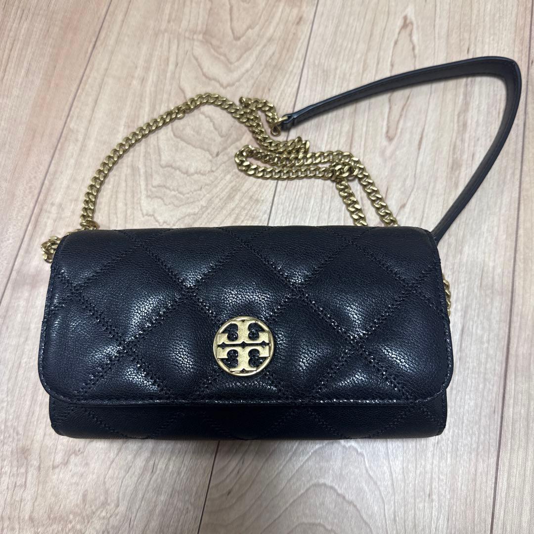 トリーバーチ　チェーンウォレット