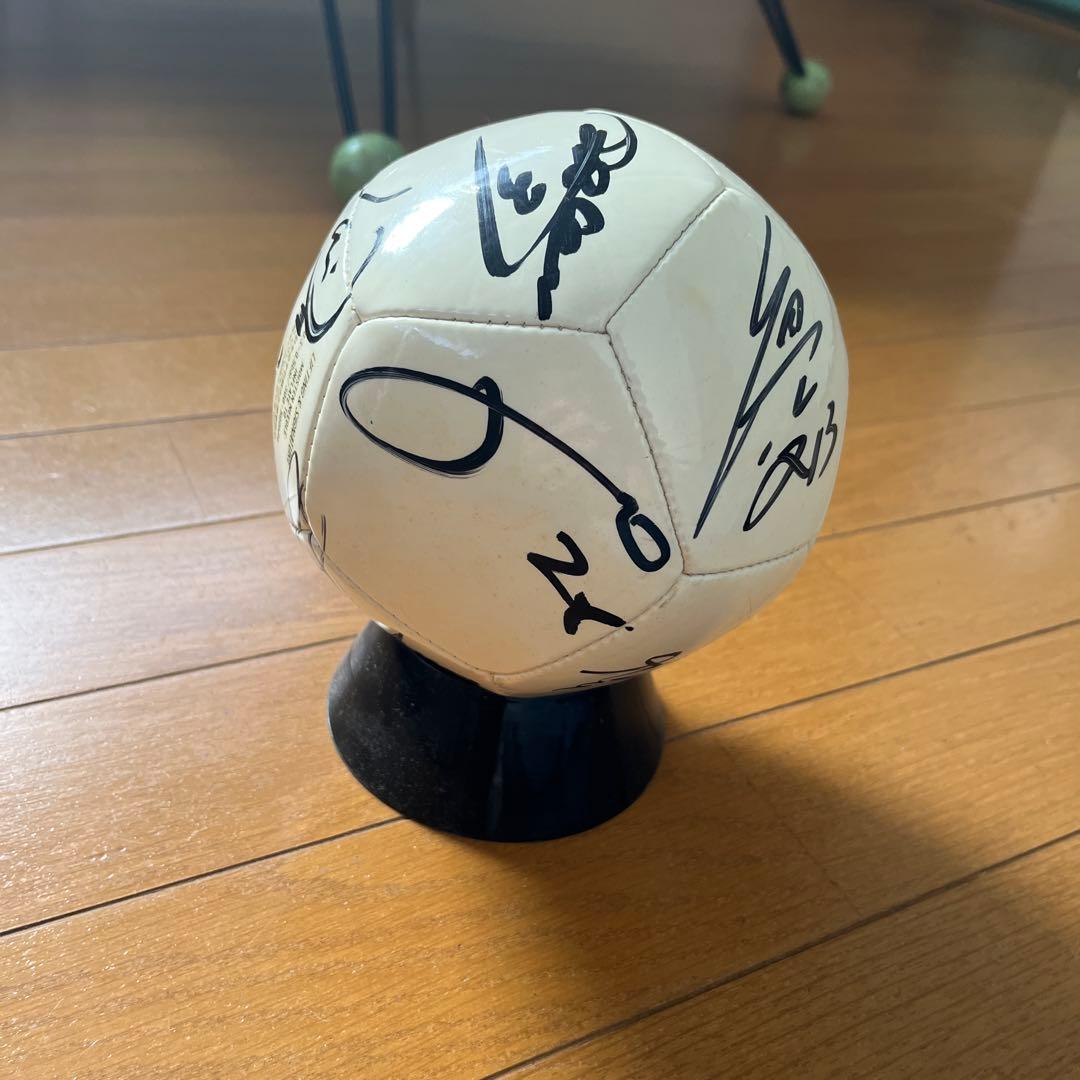 ヴィッセル神戸イニエスタ　ダビド・ビジャ　ポドルスキサイン付きボール