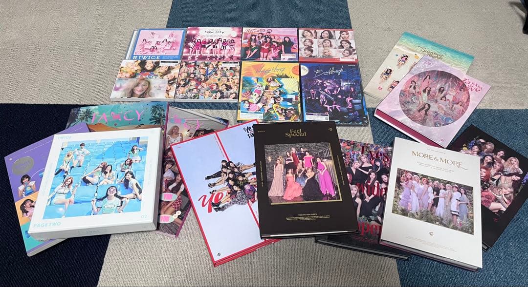 TWICE CD、グッズ　まとめ売り