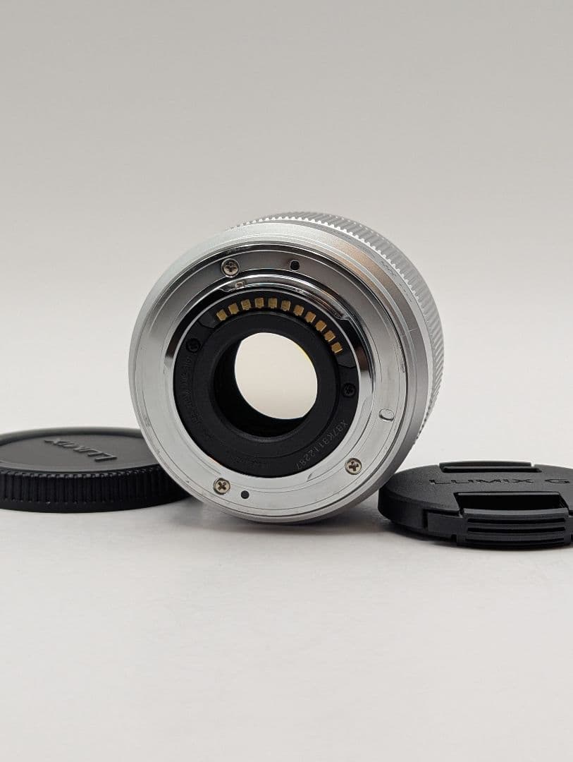 Panasonic LUMIX G 25mm f1.7 シルバー
