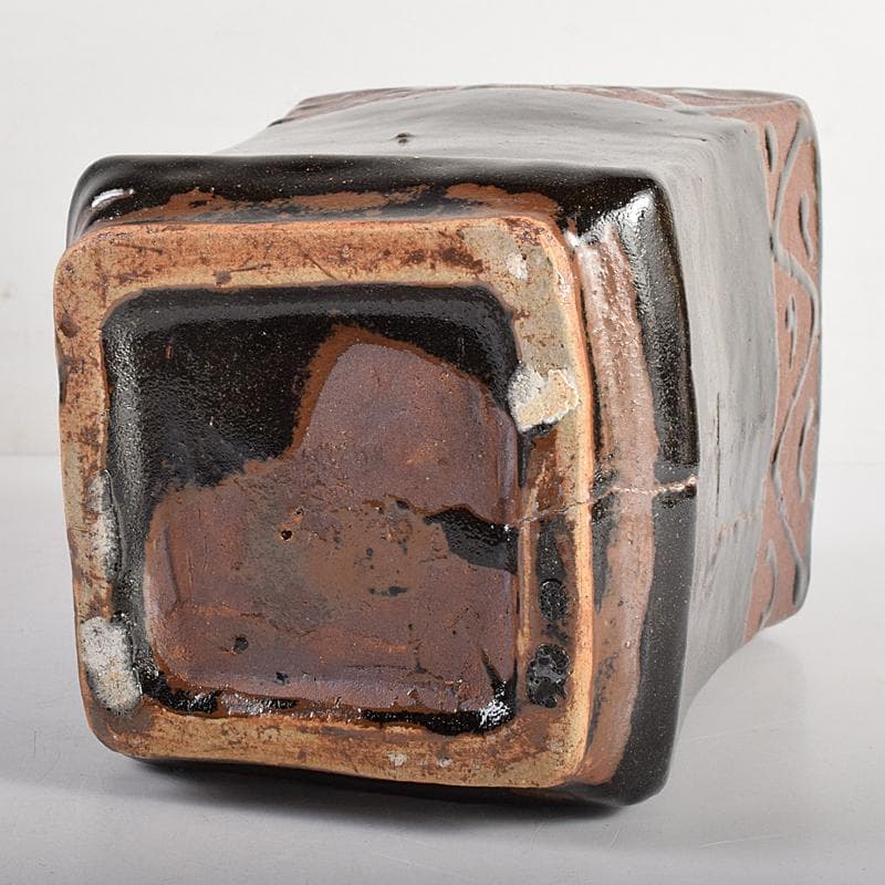 いしちゃん　濱田庄司作　益子焼　鉄釉　四方花生　共布共箱　M　R8832B