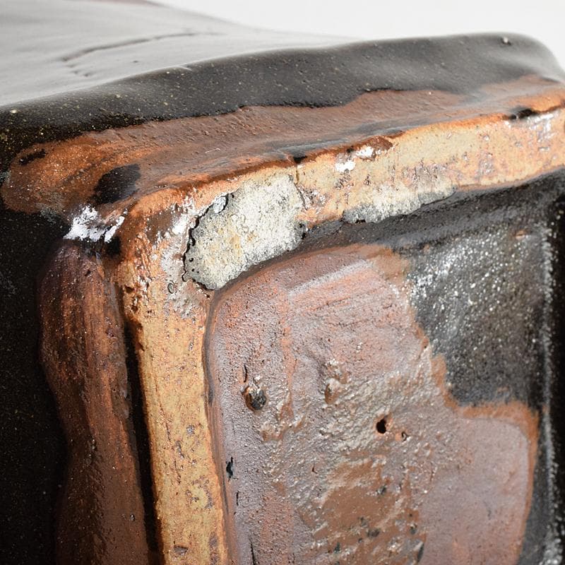 いしちゃん　濱田庄司作　益子焼　鉄釉　四方花生　共布共箱　M　R8832B