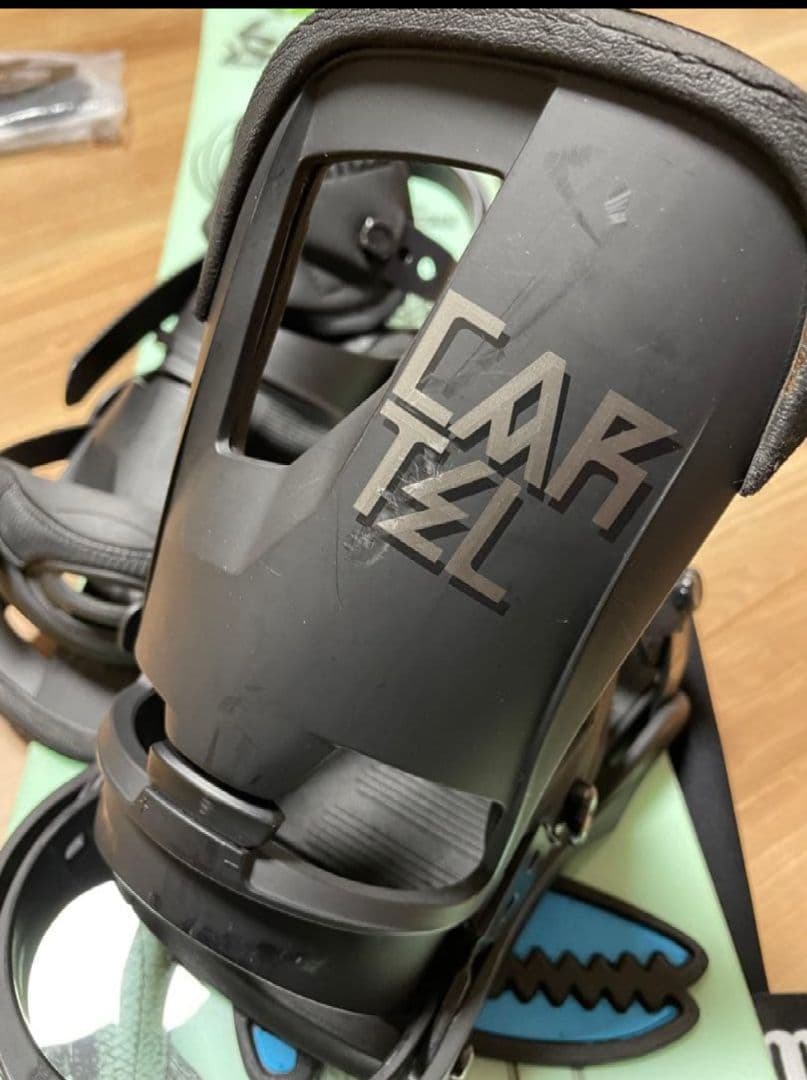 y*k様 バタレオンスノーボード＋バートンビンディング2点セット　ソールカバー付