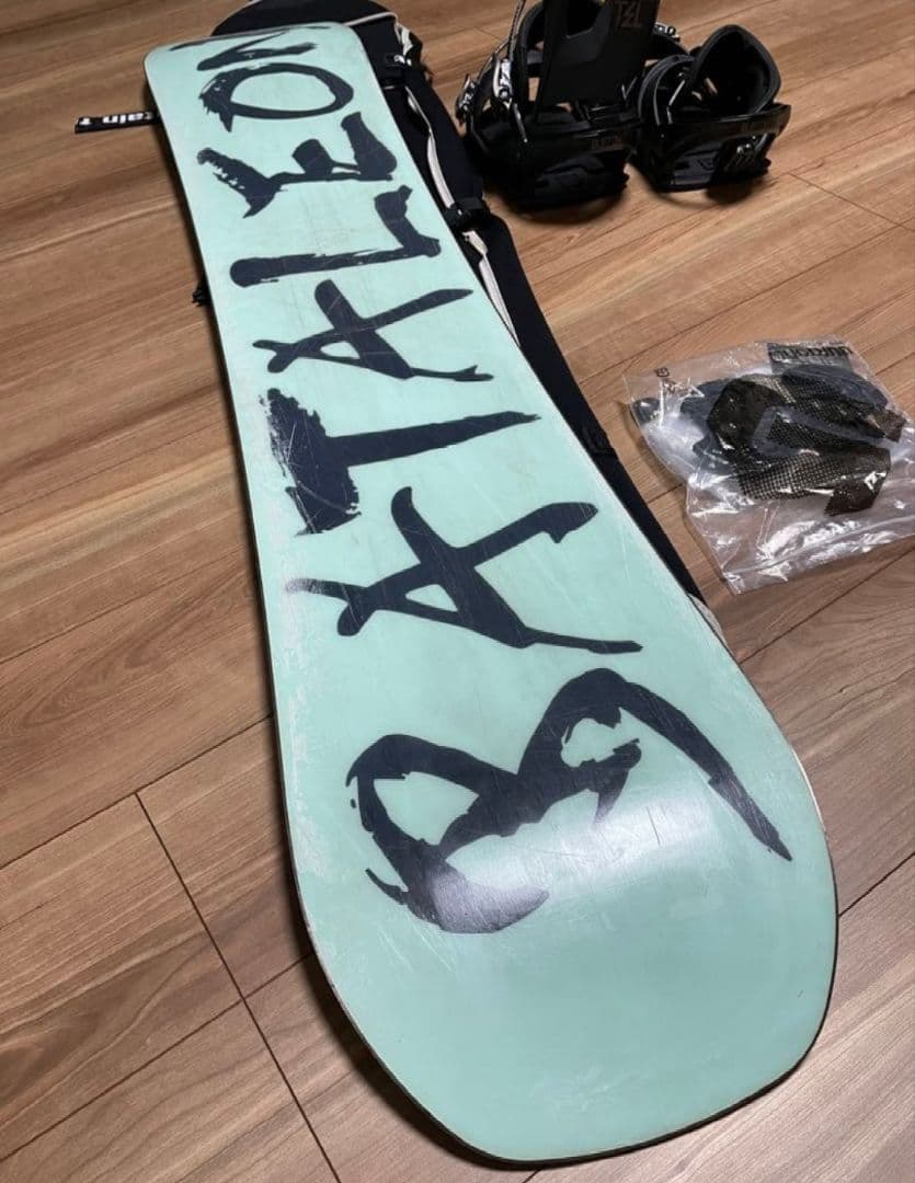 y*k様 バタレオンスノーボード＋バートンビンディング2点セット　ソールカバー付