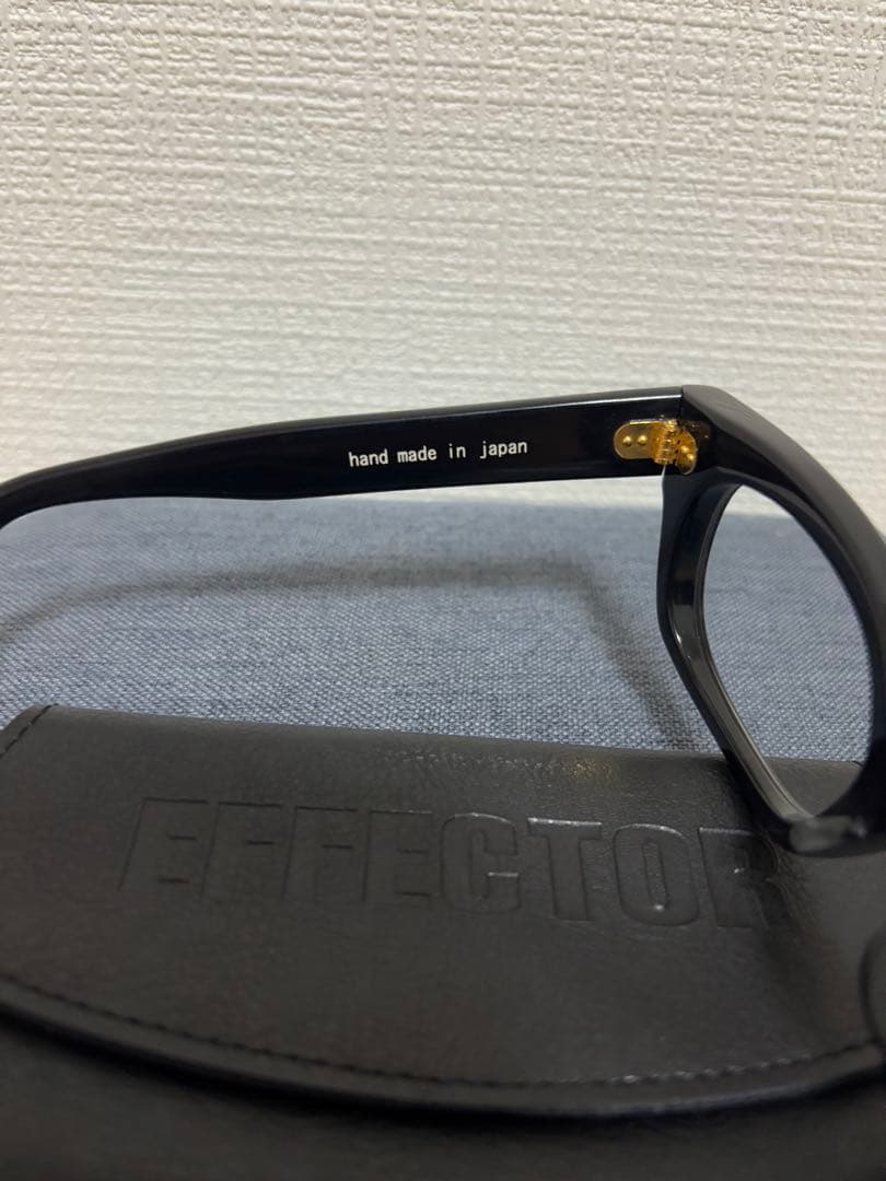 EFFECTOR エフェクター　ファズ　黒×金　ケース付き！