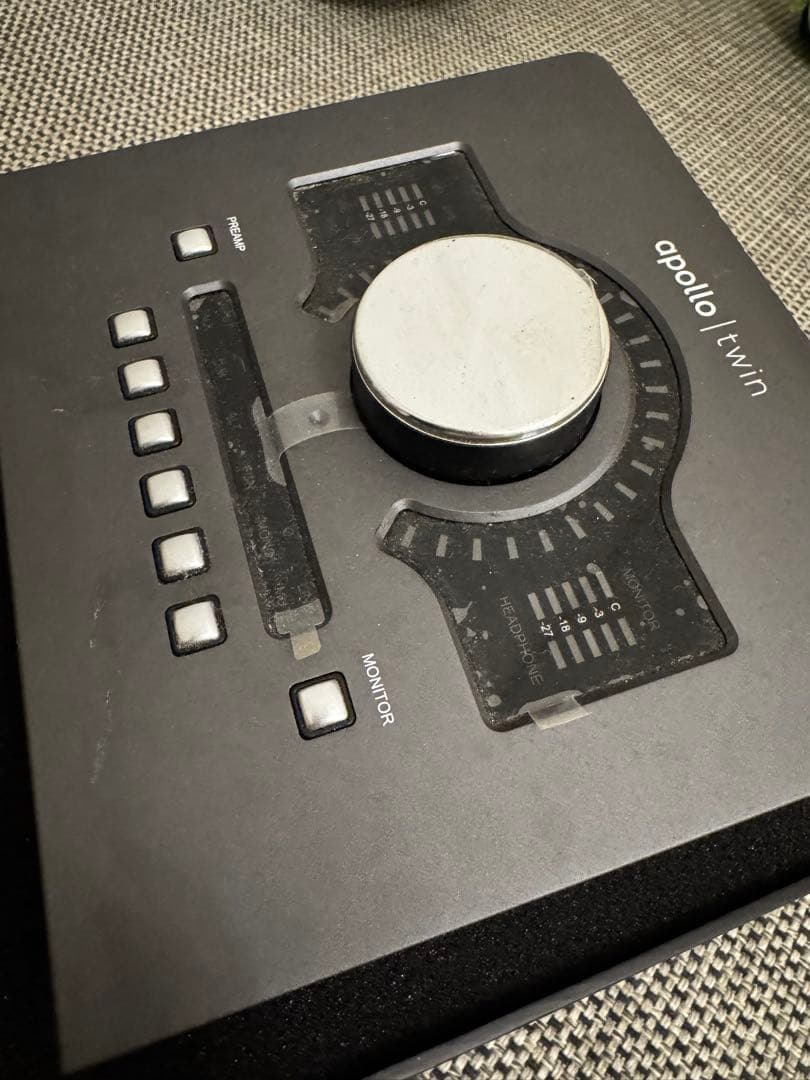 Universal Audio Apollo Twin 本体