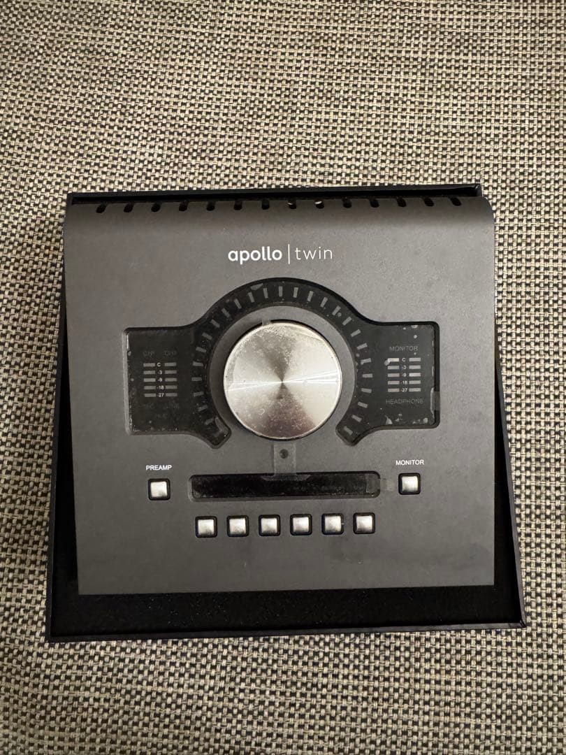 Universal Audio Apollo Twin 本体