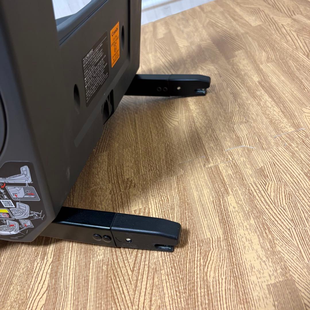 Combi THE S PLUS チャイルドシート isofix エッグショック