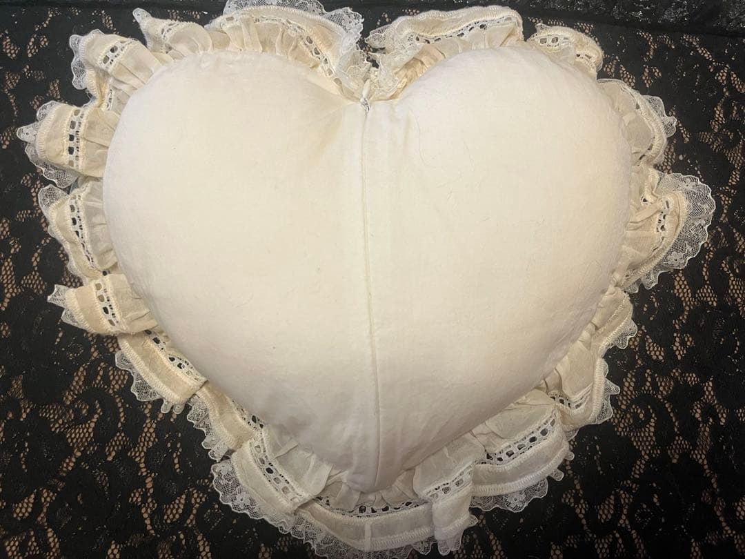 さえら　ハート型クッション