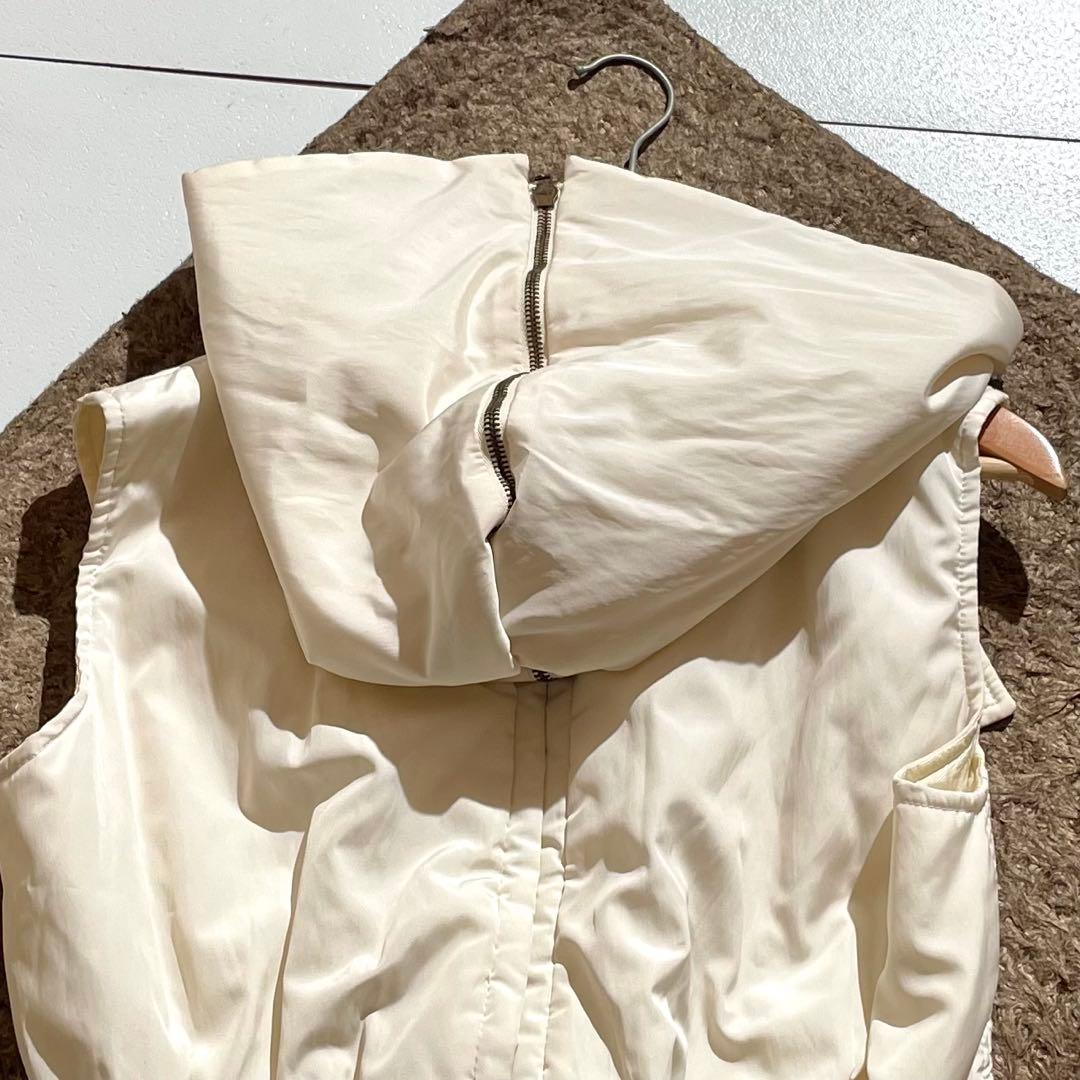 入手困難✨ GUCCI グッチ TOMFORD ダウンベスト GG柄 ベージュ系