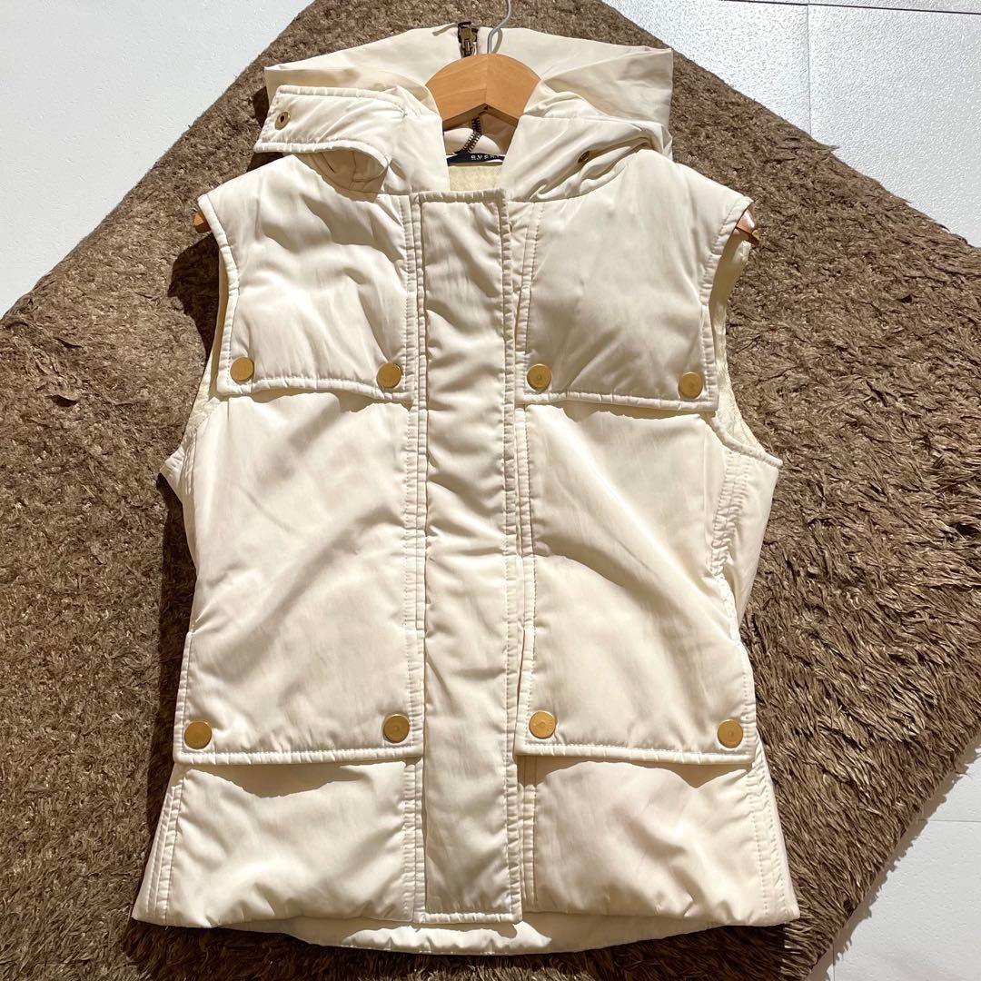 入手困難✨ GUCCI グッチ TOMFORD ダウンベスト GG柄 ベージュ系