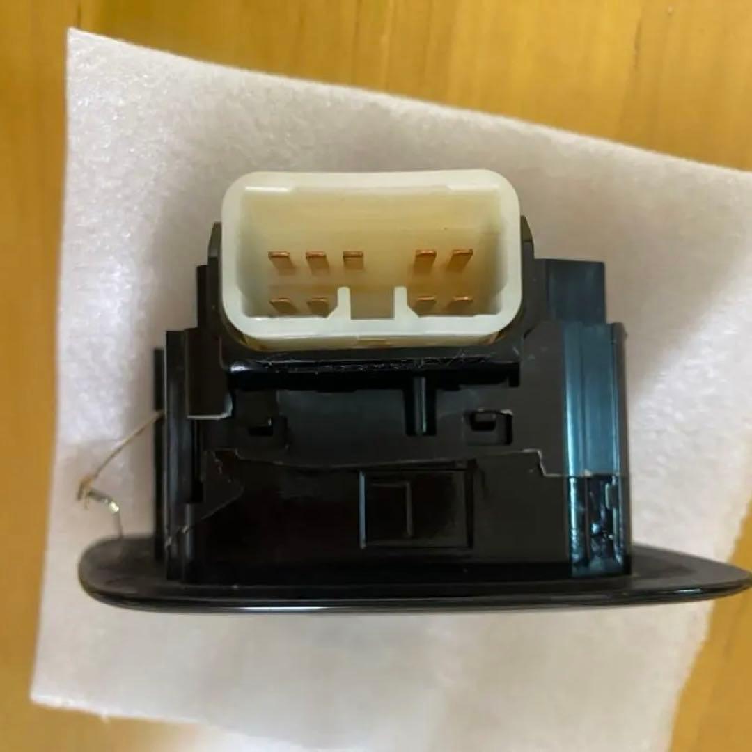 グラージオ クラウン 220系 ナビシートスイッチ ASSY ピアノブラック