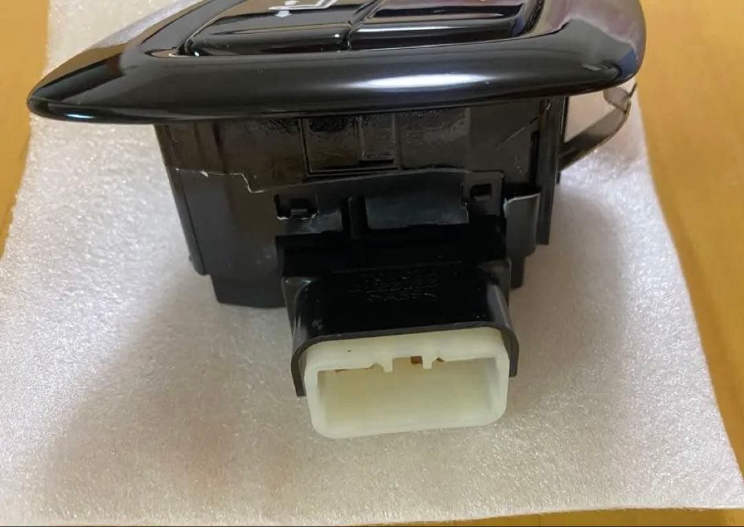 グラージオ クラウン 220系 ナビシートスイッチ ASSY ピアノブラック