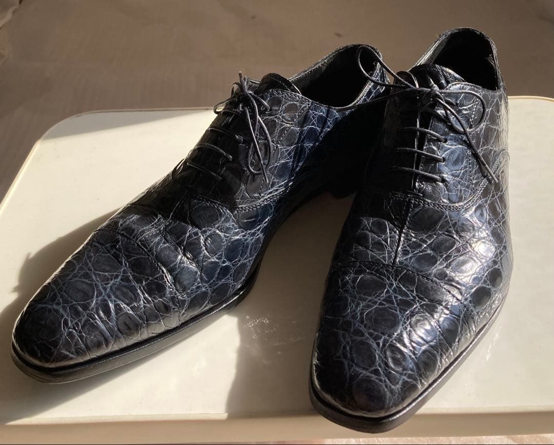 プラダ　クロコシューズ