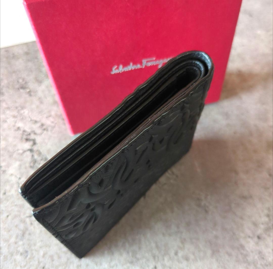 ⭐️激レア・極美品⭐️サルヴァトーレフェラガモ 二つ折り財布⭐エンボス⭐ブラック