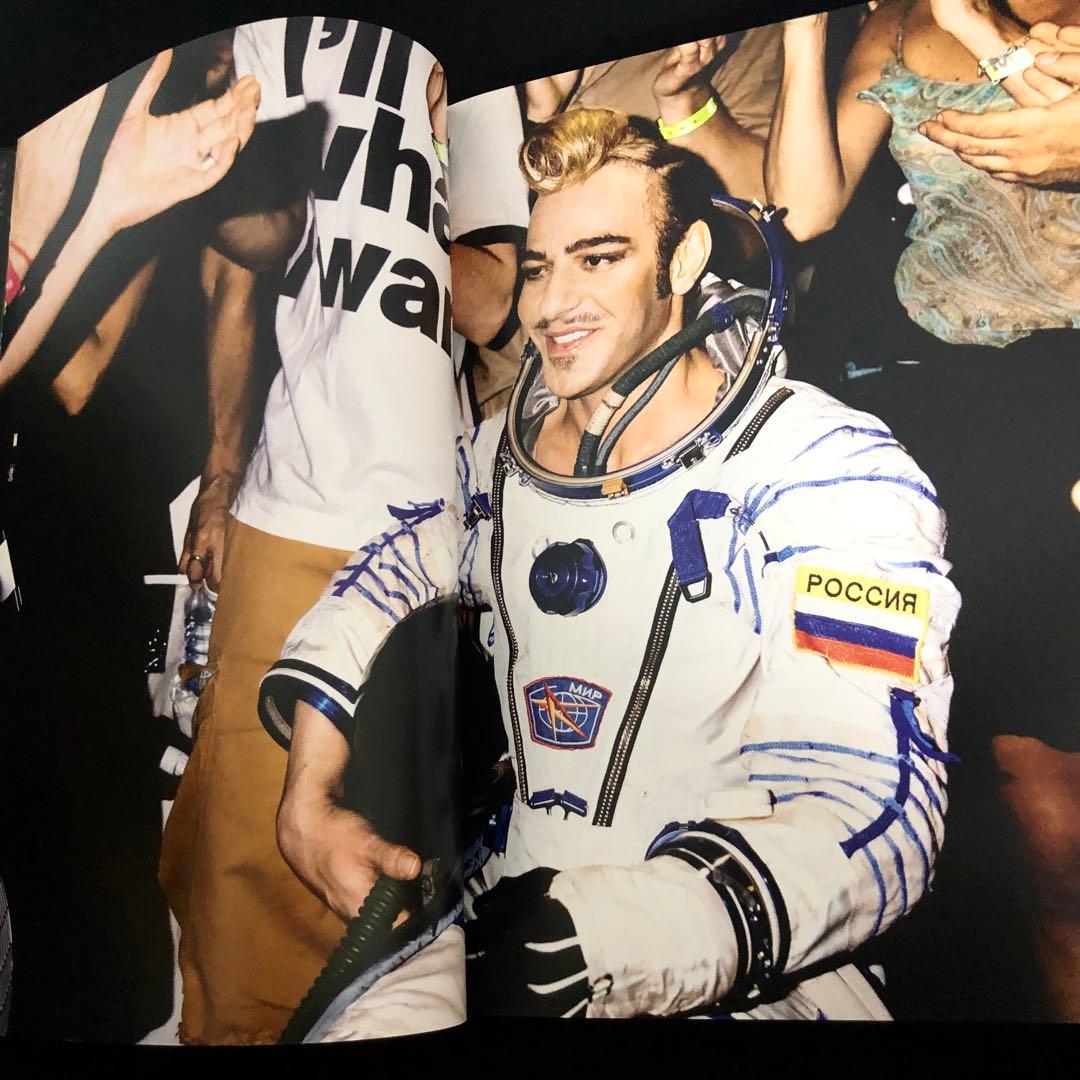 ディオール バックステージ写真集「BACKSTAGE DIOR」ジョンガリアーノ