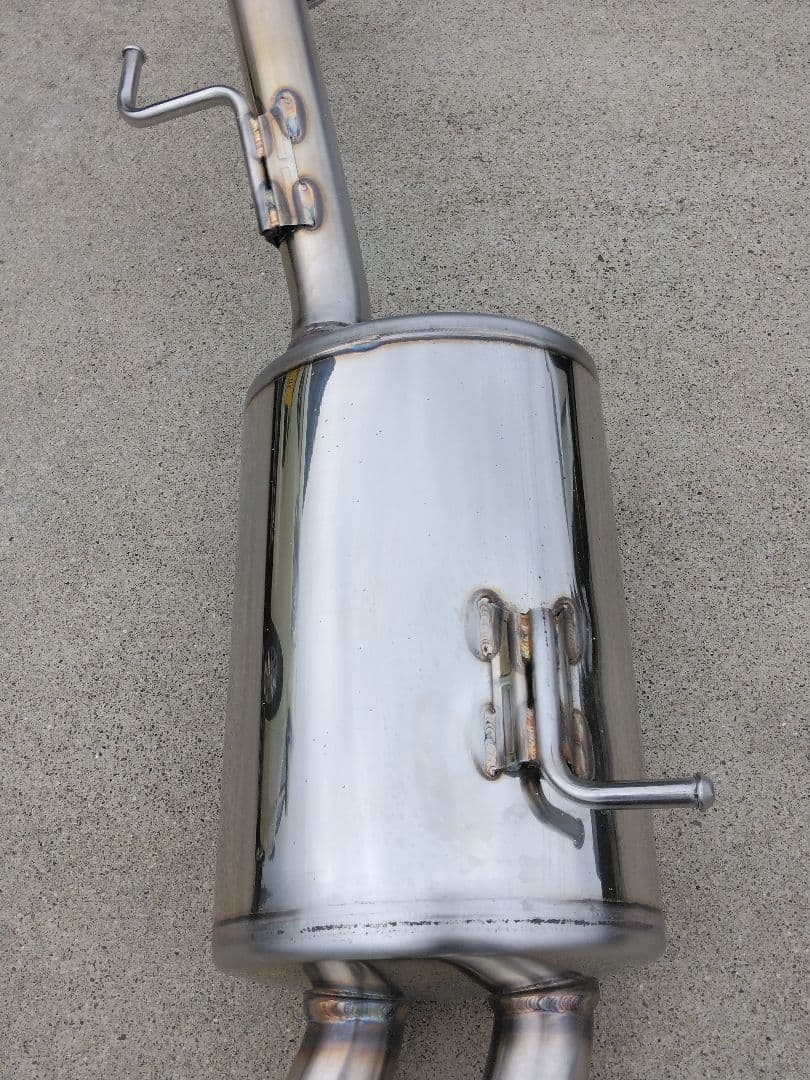 ヤリスクロス　ガナドールマフラー