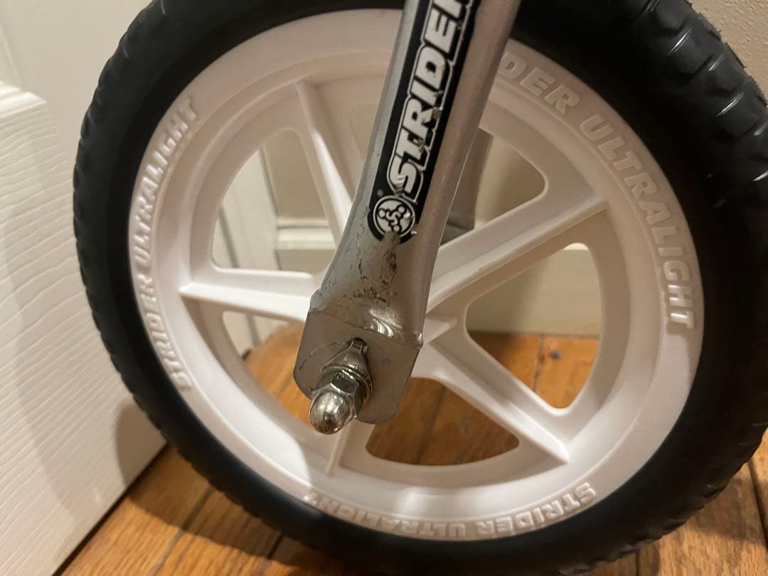 【美品】 ストライダー プロモデル 軽量 アルミ フレーム シルバー