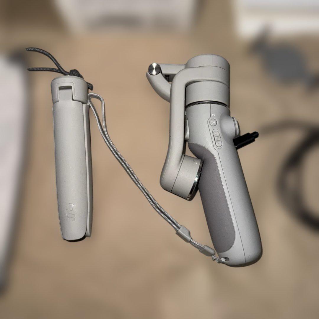 DJI OM 5 スマートフォンスタビライザー(1回のみ使用)