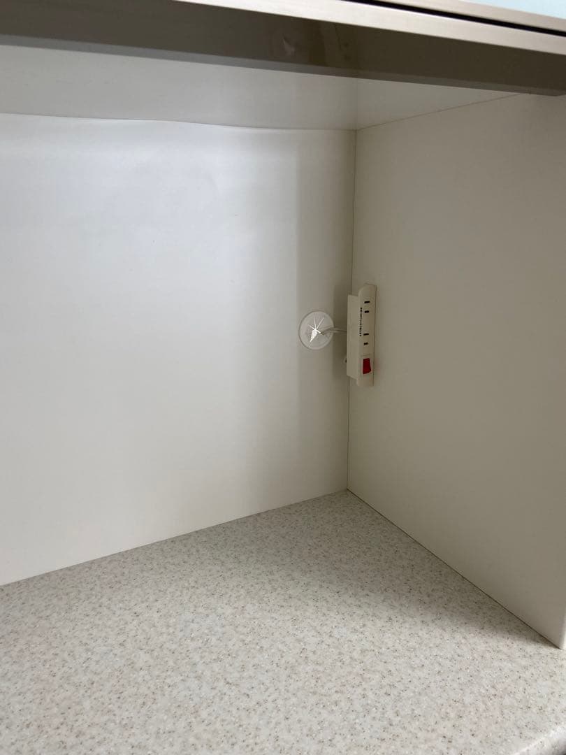 ニトリ／キッチンボードアルミナ2 100KBWH ￼￼スライド式扉 収納力抜群