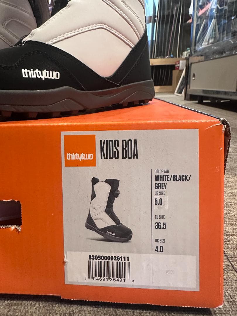 スノーボードブーツ　キッズ　thirtytwo 　 BOA 5.0　23cm