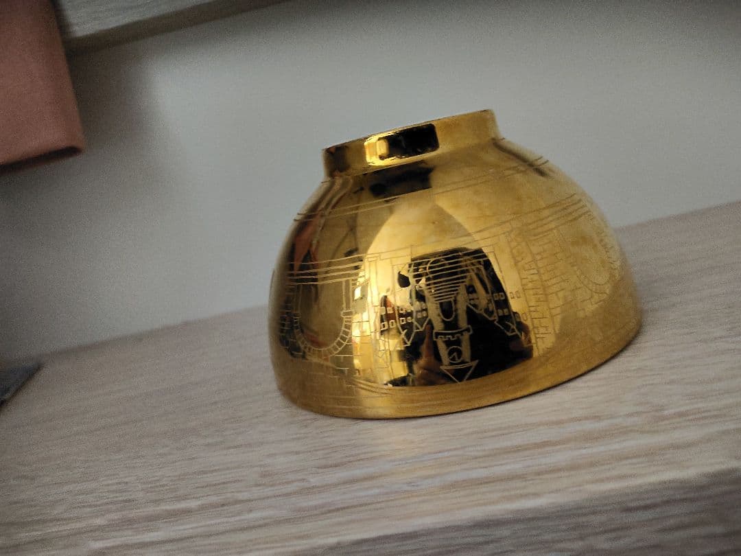 すき家の金のどんぶり