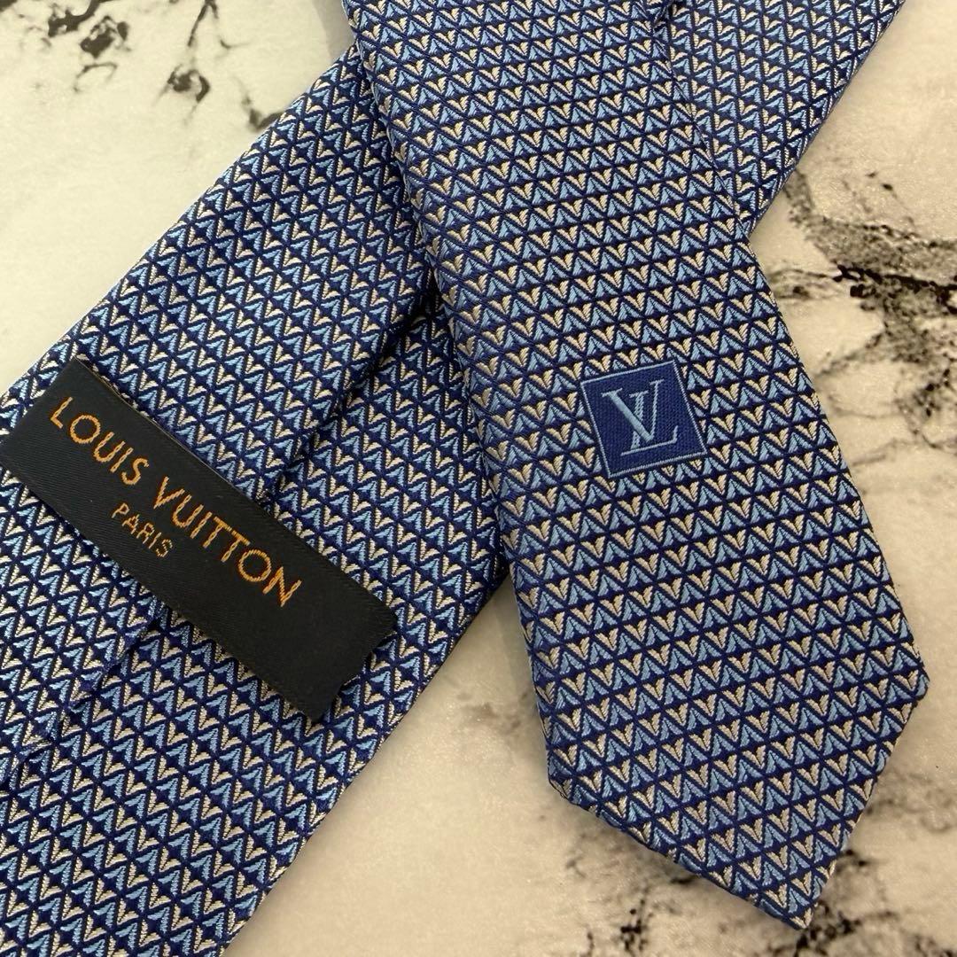 未使用品✨ルイヴィトン 最高級ネクタイ ダイヤモンドV 現行タグ 箱完備