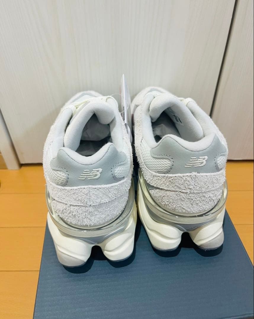 新品　New Balance U9060HSC WHITE 23.5cm