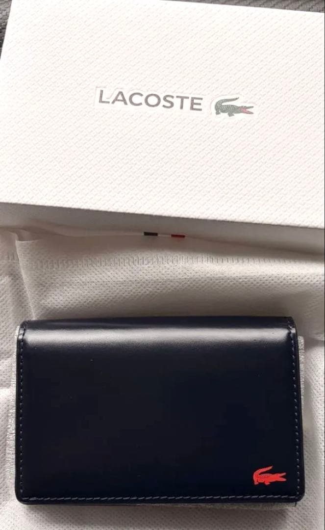 ✨️新品✨️LACOSTEネイビー本革名刺、カードケース定価より5200円引きです✨️