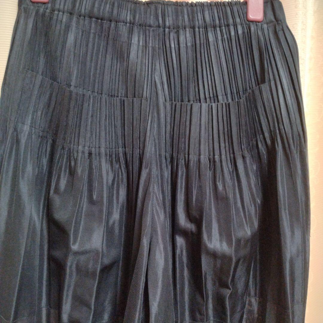 プリーツプリーズ パンツ