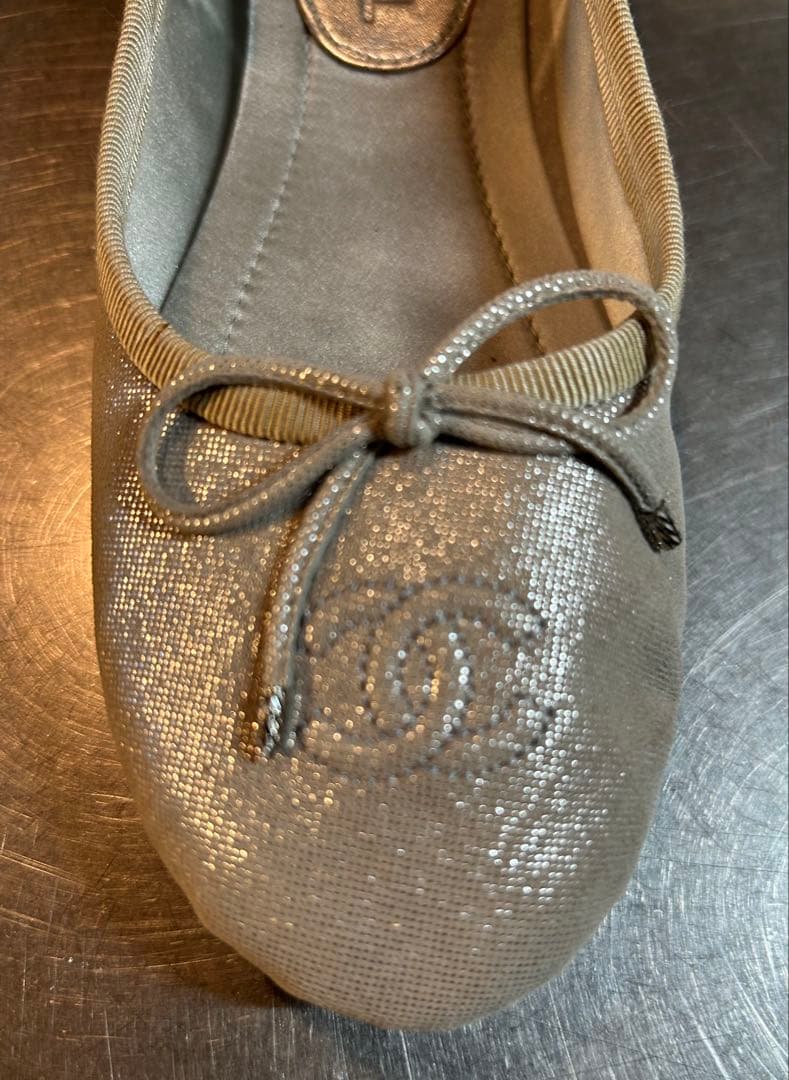 CHANELシャネル ルームシューズ新品未使用　室内履き　シルバー 35