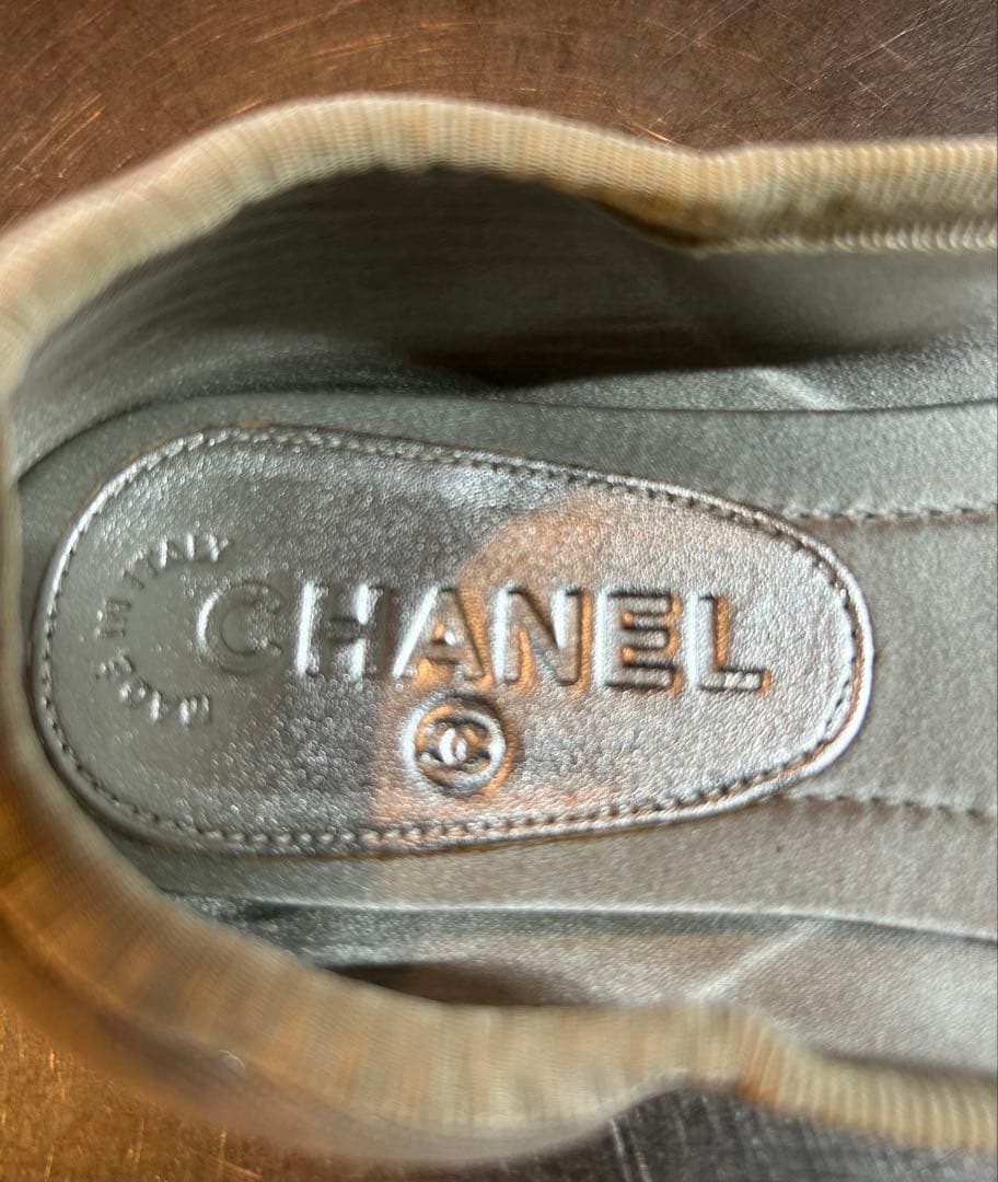 CHANELシャネル ルームシューズ新品未使用　室内履き　シルバー 35