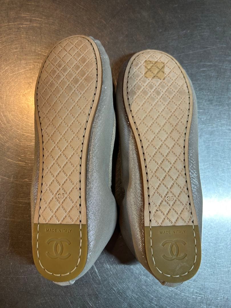 CHANELシャネル ルームシューズ新品未使用　室内履き　シルバー 35
