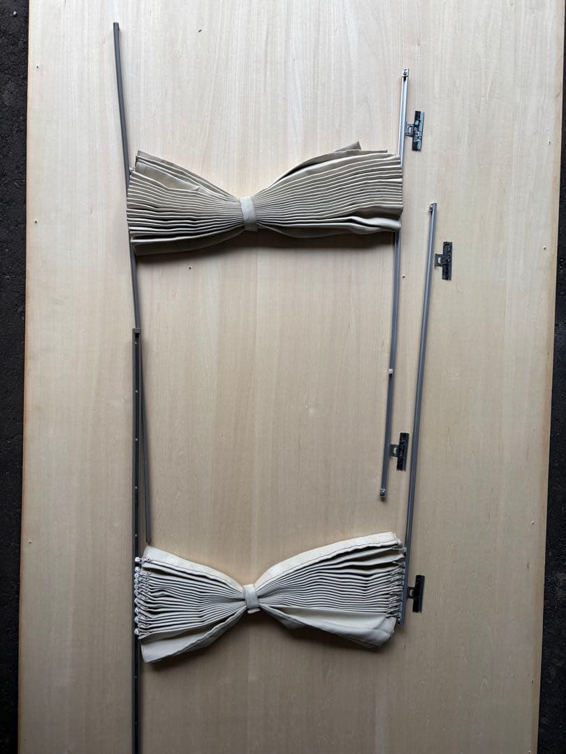 プチプチ　三菱デリカd5専用純正車内カーテン サンシェード