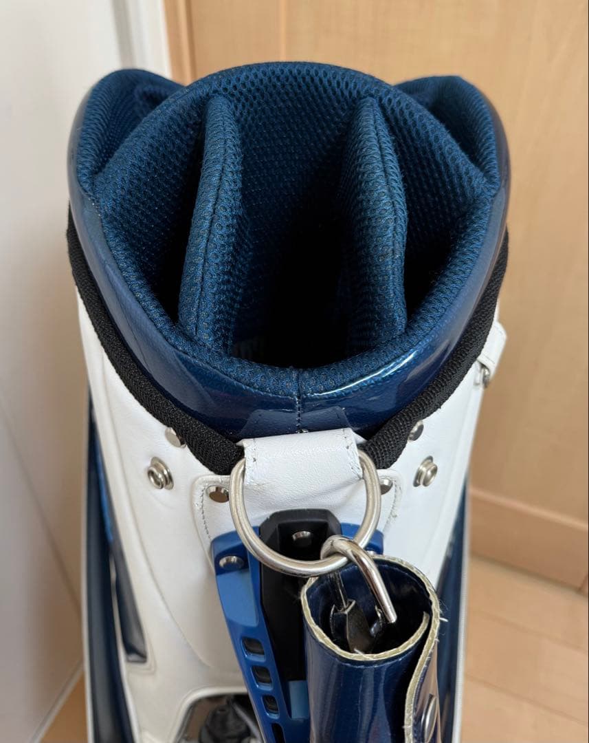 美品★ツアーAD★キャディバッグ★ゴルフ★グラファイトデザイン★ツアーモデル